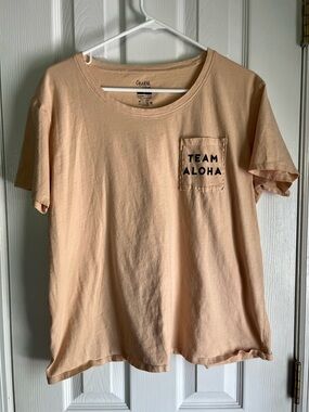 Beige Team Aloha' Short Sleeve Pocket Tee